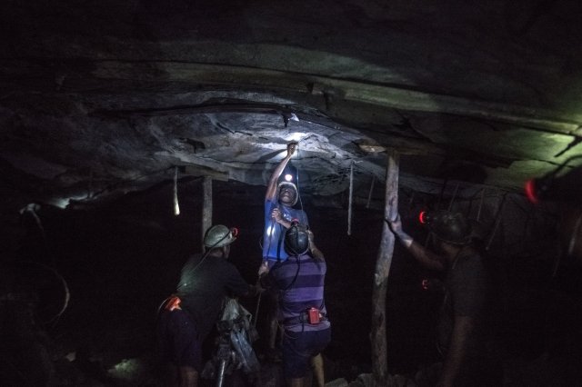 merlin_146133483_3480f435-8a35-432f-b2ec-19adbd6b0d3e-superJumbo